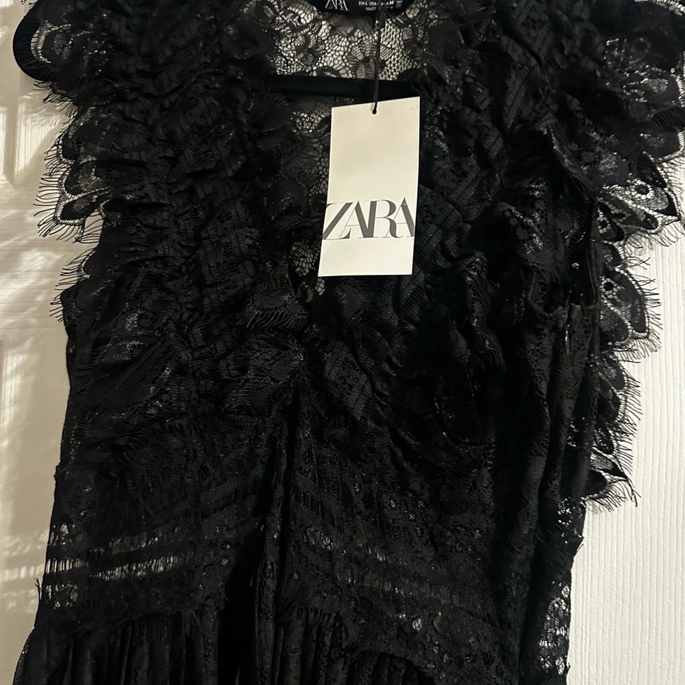 Elegant Black Lace Top - Picture 11 of 11